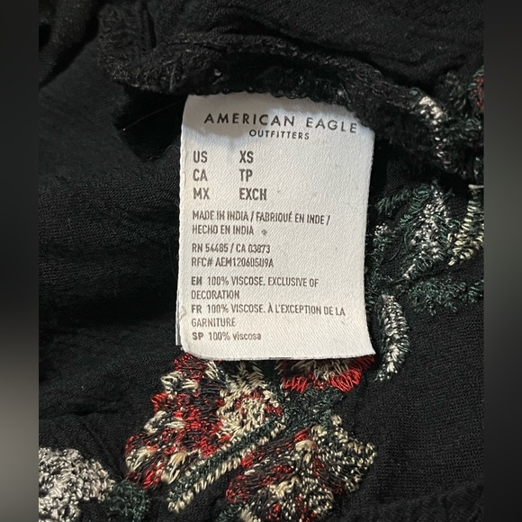 American Eagle Outfitters Black Floral Embroidered Blouse - Picture 7 of 7